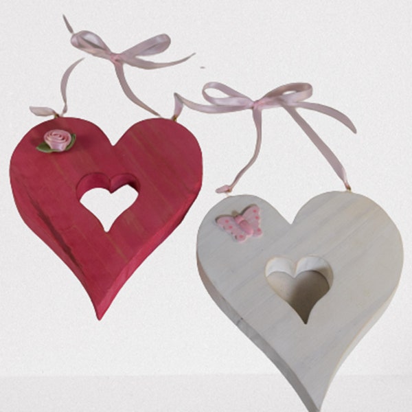 Romantic and graceful design of a hanging heart, Charming ornament, Gift of love, In any room, Unique Gift spendu