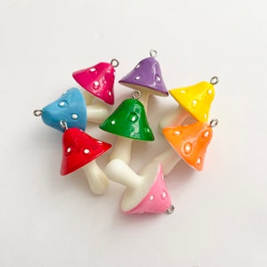 Lg Mushroom Pendants 1 Piece (Choose Color)
