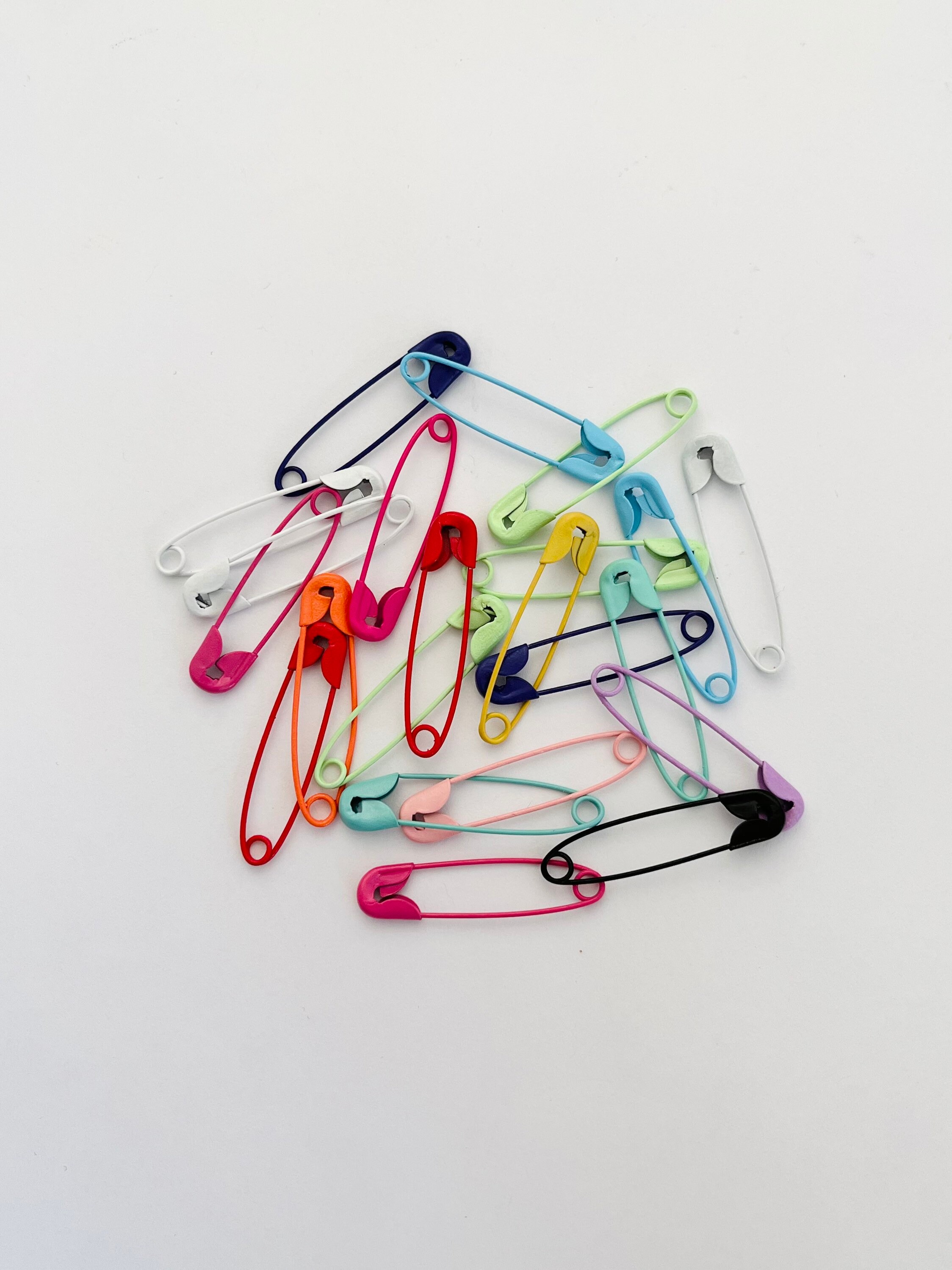 Multi-Colored Safety Pins - Satre online & marketing