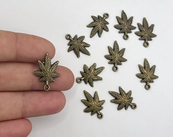 10pc Pot Leaf Charms 15x20mm (Bronze)