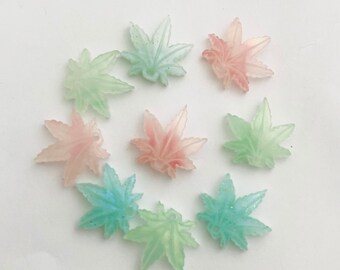 4pc Tiny Glass Pot Leaf Charms/Pendants 13mm