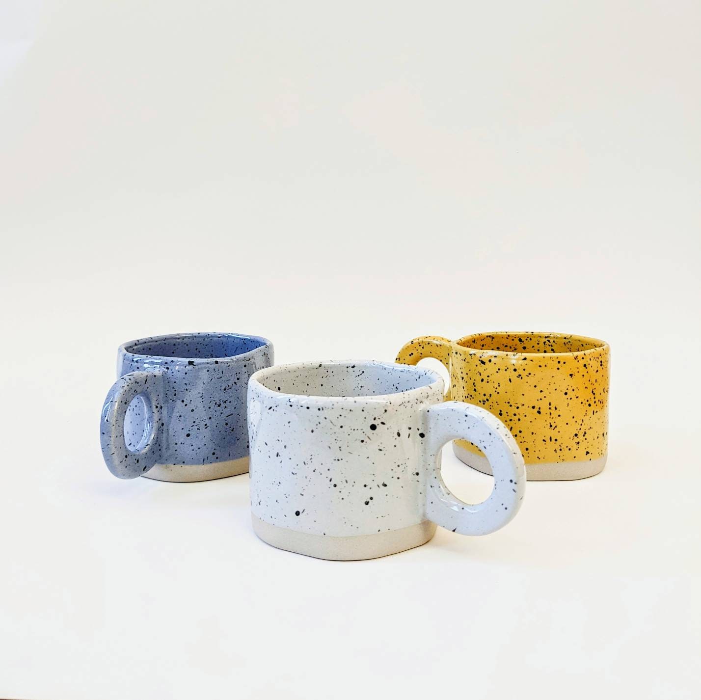 10 Ares Glossy Ceramic Latte Mugs Set, 12 oz. - Stoneware, Glossy, Durable,  C-handle - White 