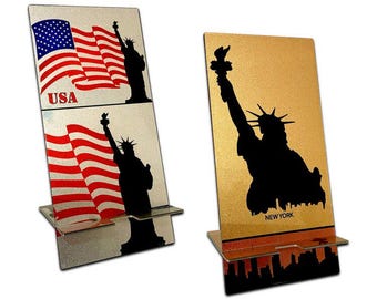 New York Smartphone Stand: Urband London Stainless Steel Double-Sided Desk Decor