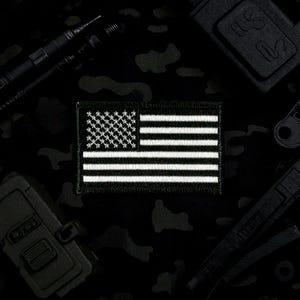 アメリカ国旗パッチ（白黒）
