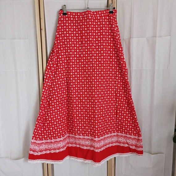 Vintage 70s deadstock dirndl skirt with lace & flo
