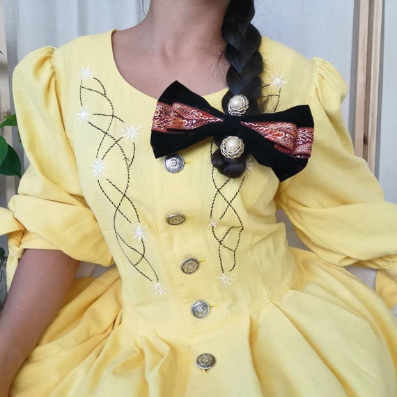 Vintage 80s Belle's yellow Bavarian dress (6020)