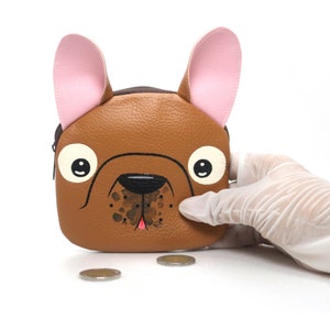 Porte-monnaie bouledogue français marron. Petit sac peint à la main en cuir synthétique, pochette à fermeture éclair, porte-cartes, bouledogue français, sac portrait d'animal
