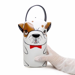 Astuccio portapenne a forma di bulldog inglese, astuccio per il trucco, borsa dipinta a mano, questa borsa compatta in pelle sintetica è perfetta per gli oggetti essenziali di tutti i giorni.
