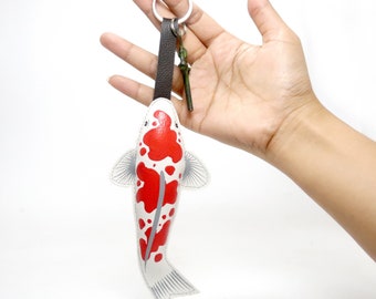 Koi fish keychain ,Koi fish bag charm,handmade keychain for animals lovers,sweet animals, cute  animals  keychain.