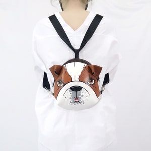 Mini sac à dos bouledogue anglais, sac à bandoulière pour chien, sac peint à la main, sac à dos fait main pour les amoureux des animaux.