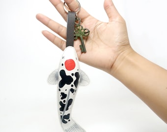 Koi fish keychain ,Koi fish bag charm,handmade keychain for animals lovers,sweet animals, cute  animals  keychain.