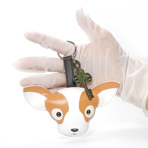 Chihuahua keychain ,Chihuahua  bag charm,handmade keychain for animals lovers,sweet animals,cute cat and dog keychain.