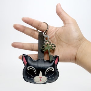 笑顔の黒猫キーホルダー、黒猫バッグチャーム、動物愛好家のための手作りキーホルダー、かわいい動物、かわいい猫と犬のキーホルダー。