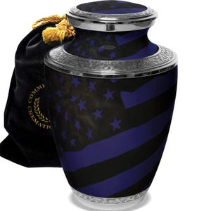 Crematie-urn Coast Guard: handgegraveerde aluminium urn met fluwelen zakje