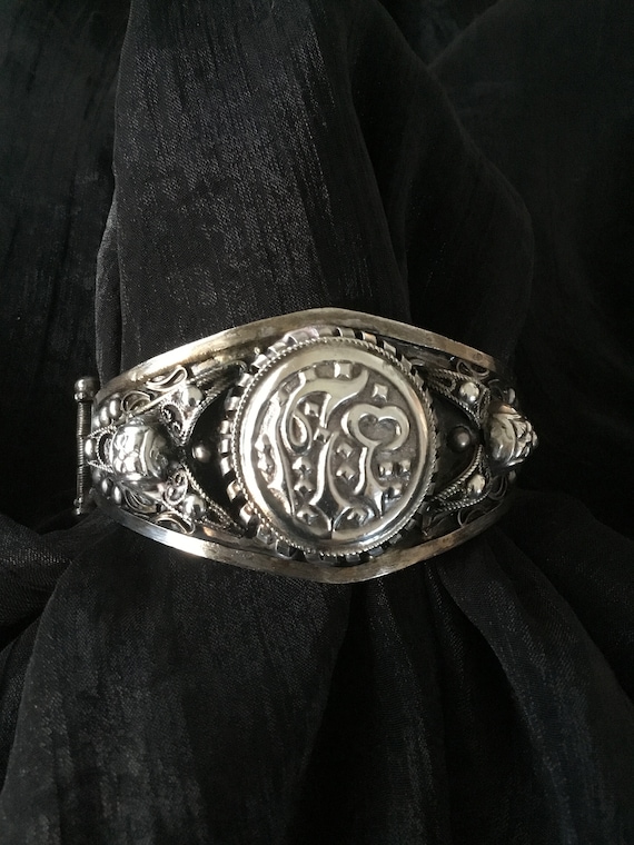 VINTAGE RARE ITALIAN SILVER TONE COIN BRACELET-50s RO… - Gem