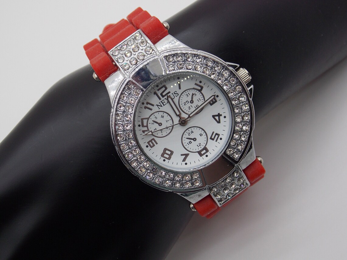 nexus watch price
