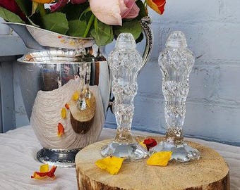 Juego de salero y pimentero de cristal tallado vintage / Estilo Art Déco con tapa de rosca / Elegante decoración de mesa / Artículos de cocina reciclados de segunda mano