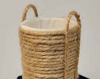 Miniature basket for pillows or blankets scale 1:12