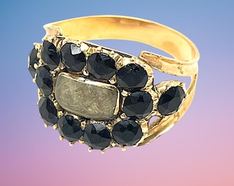 Antique Georgian Jet Mourning Memorial Ring in 10 ct Gold 1815
