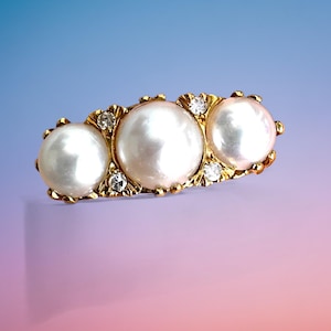 Vintage 18ct Gold Ring Pearls & Diamonds Sheffield 1994