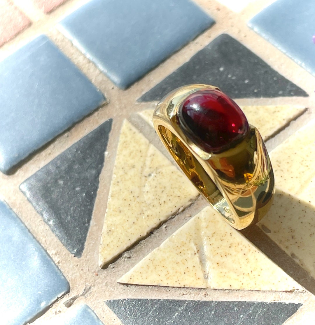 18ct Gold Garnet Signet Ring 7.4 Gms N1/2 UK, 6 3/4 US Excellent - Etsy