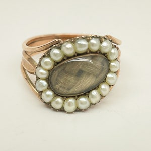 Georgian 10 ct Gold & Pearl Eye Mourning Memorial Ring 1808