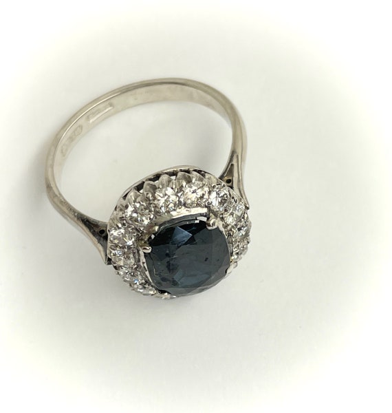 Art Deco Dark Blue Green Sapphire & Diamond 18ct … - image 4