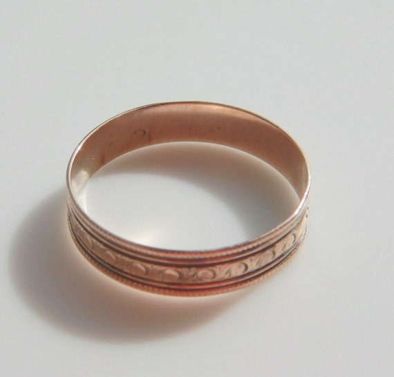 Victorian era 9ct Gold Wedding Ring, probably Fre