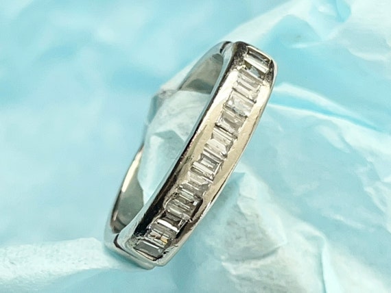 Art Deco 18ct White Gold Baguette Calibre Set Dia… - image 9