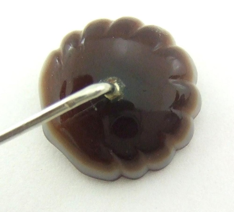 Chalcedony /& Pearl Shell Stick Pin Antique 18 CT White Gold
