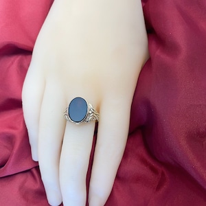 Antique Victorian Carnelian & Gold Signet Ring