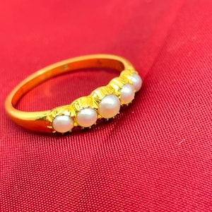 Art Deco 18 ct Gold & Pearl Row Ring