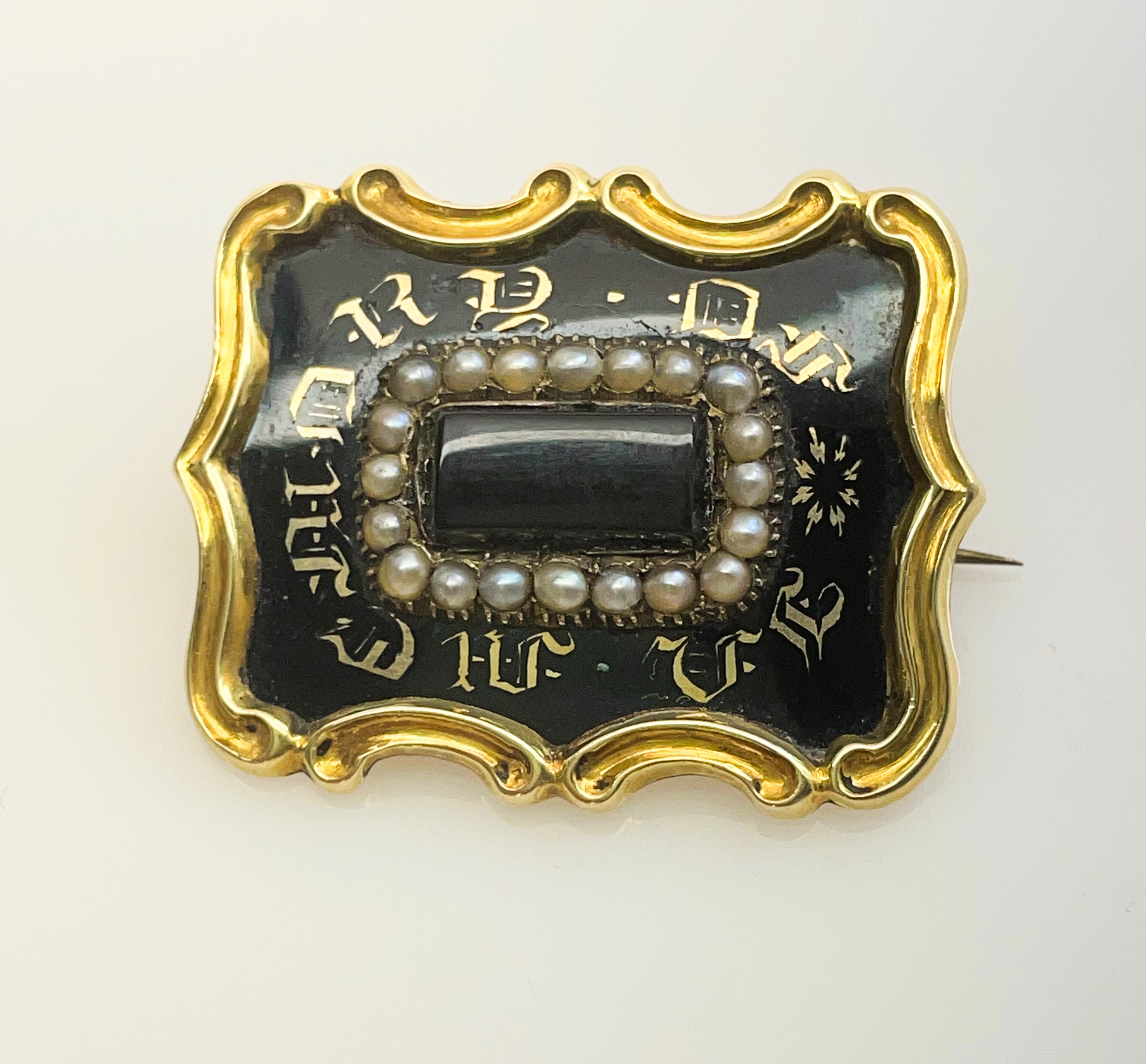 Antique Victorian 15ct Gold , Pearl & Jet Enamelmemorial Antique Victorian 15ct Gold , Pearl & Jet Enamelmemorial