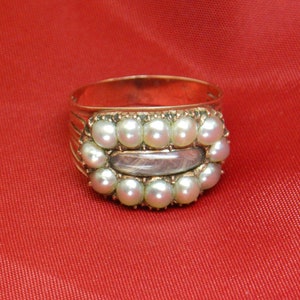 Antique Georgian 9 ct Gold   & Pearl Memorial Mourning Ring 1812