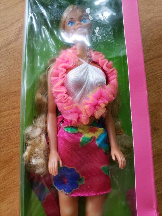 Island Fun Barbie Doll 1987 New in Original Box With Seahorse Comb