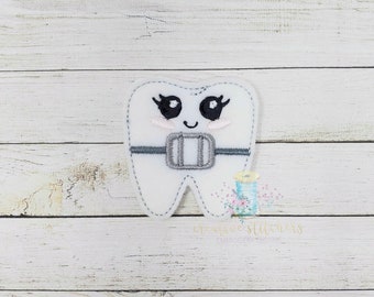 Diente con brackets parche Feltie bordado digital diseño archivo parche / ITH Feltie archivos