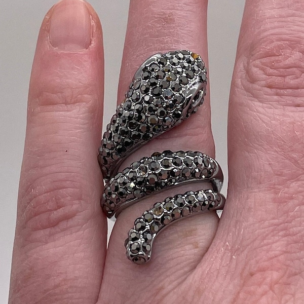 Joan Boyce Black Crystal Pave Snake Ring / Size 5.5