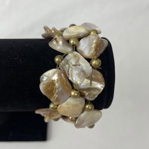 Opalescent Shell Bracelet / Elastic Stretchy Bracelet / Multi-Strand Bracelet / Small Wrist
