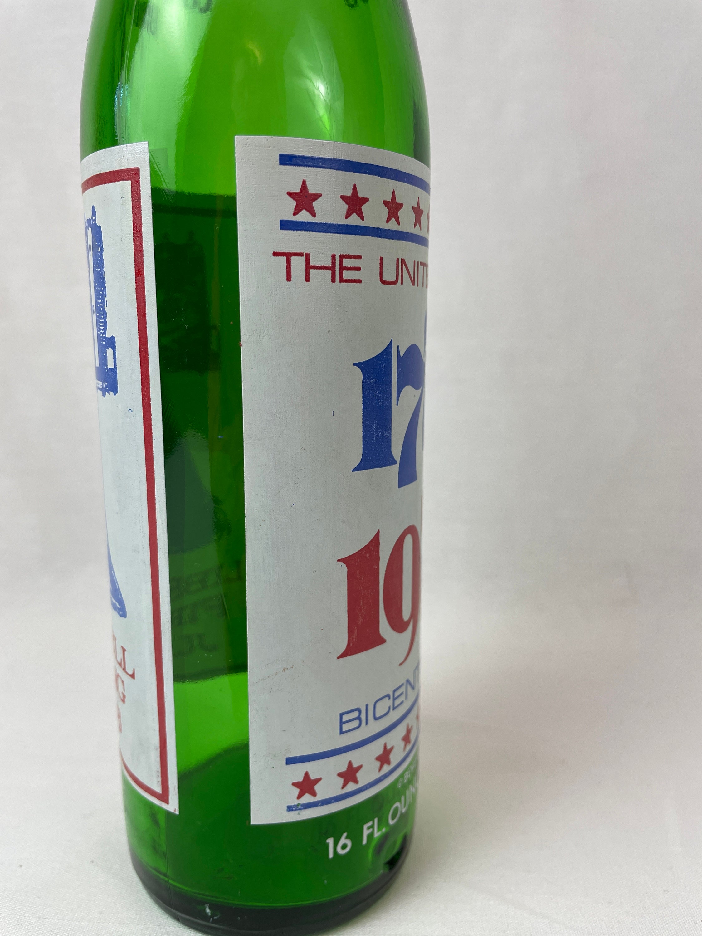 7UP 1776-1976 Bicentennial Embossed Green 16 oz Glass Bottles Flag/Bell 2  No Cap