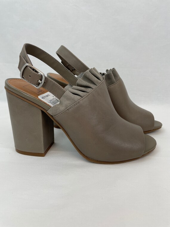 New in Box 14th Union Leather Sandal Charla Style Block Heel