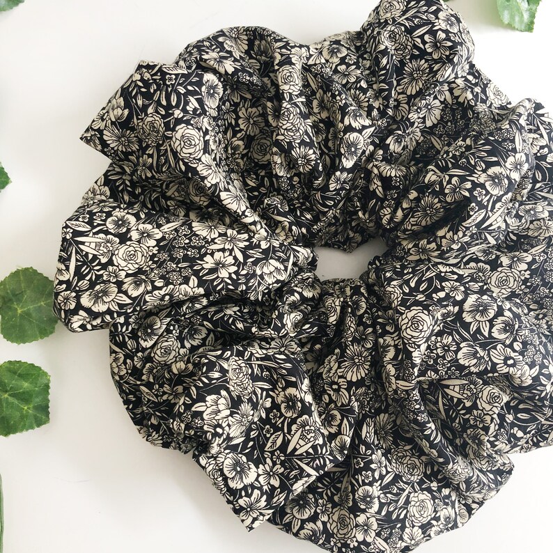 Extra Large Black Floral Cotton Scrunchies Cute Hair 90s Hair Accessories Imprimé Scrunchies Hair Bobbles Hair Ties image 3