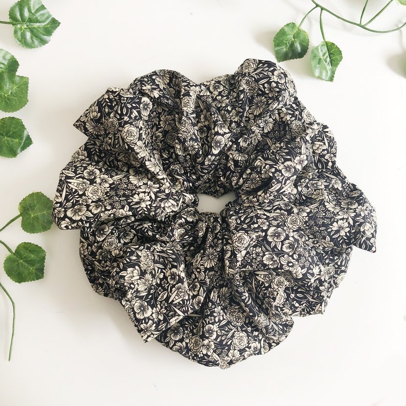 Extra Large Black Floral Cotton Scrunchies Cute Hair 90s Hair Accessories Imprimé Scrunchies Hair Bobbles Hair Ties image 5