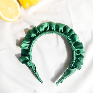 Grüner Seiden Haarreif: Handgefertigter Rüschen Haarreif