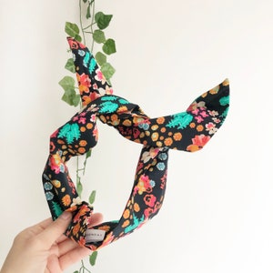 Diadema de alambre extra ancha, diadema con estampado floral vibrante, aspecto de pañuelo en la cabeza, diadema ancha, diadema con nudo envolvente para el cabello