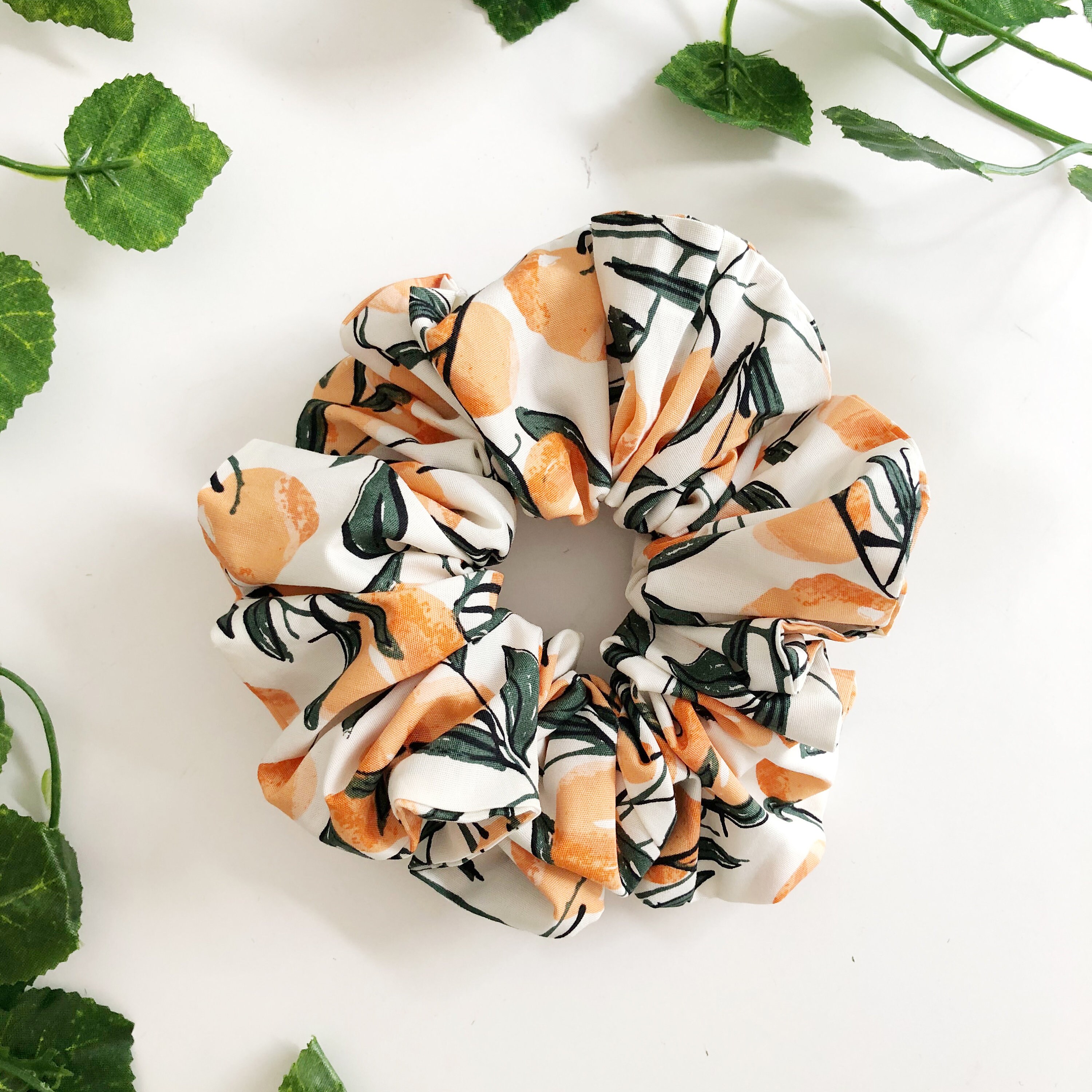 CLANE | LINEN MEDIUM SCRUNCHIE color：WHITE / BLACK In stock