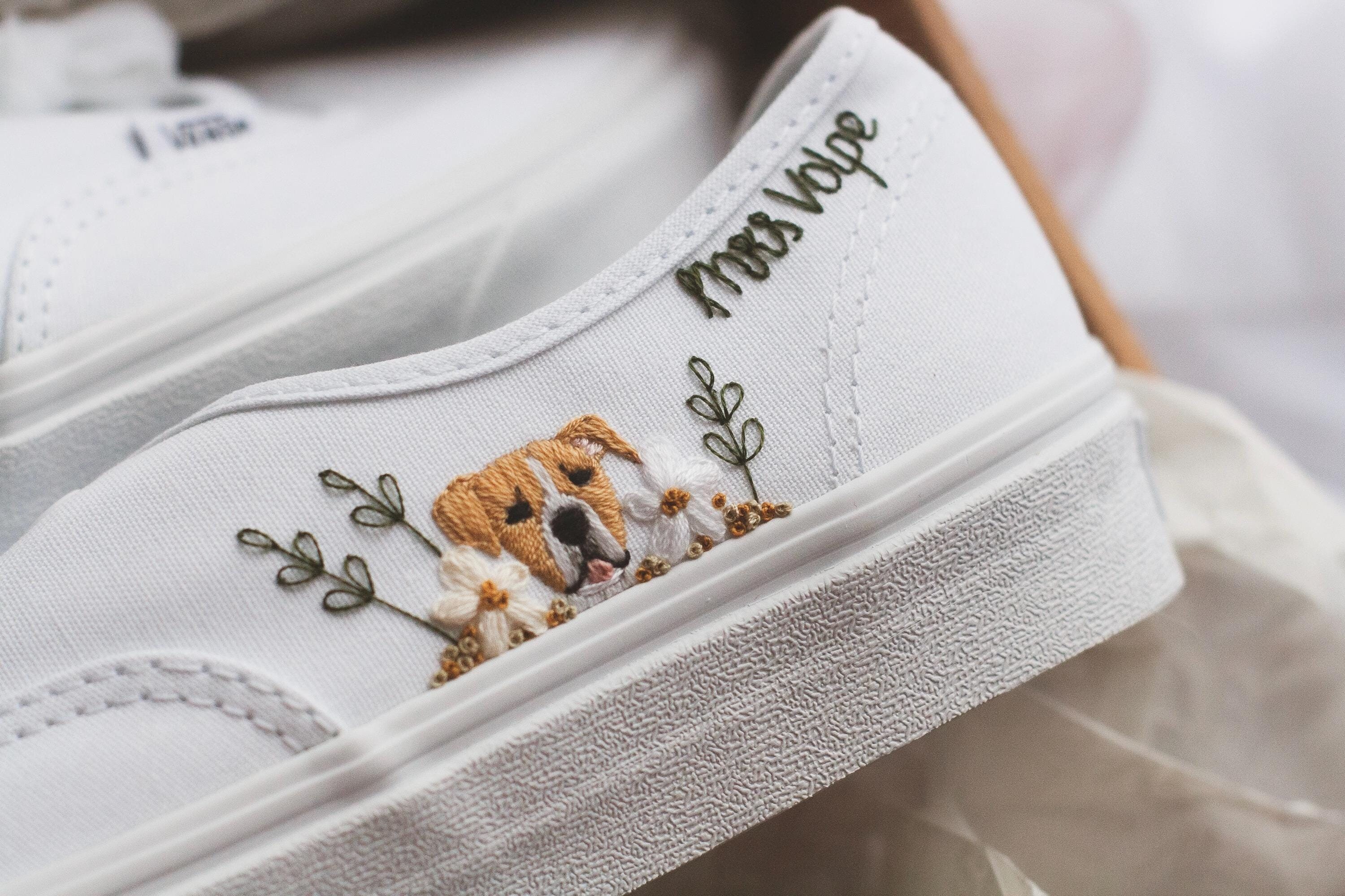 Pet authentic vans deals