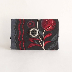 Upcycled wallet made from Tetrapak in red and black
