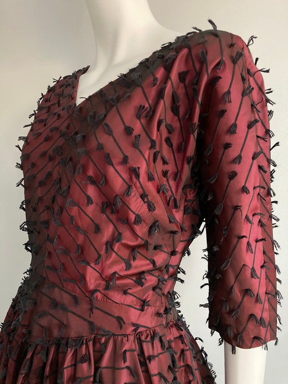 EB-9051 BURGUNDY TAFFETA