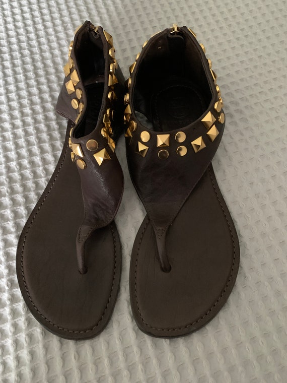 Auth Tory Burch Studded Sandals - 7.5