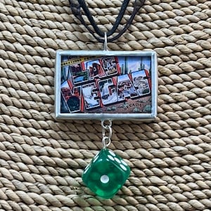 Vintage Las Vegas Grüße gelötet Anhänger, Las Vegas Anhänger, Reise, Löt Anhänger, Geschenk für sie, Reversible Anhänger, Anhänger, Halskette